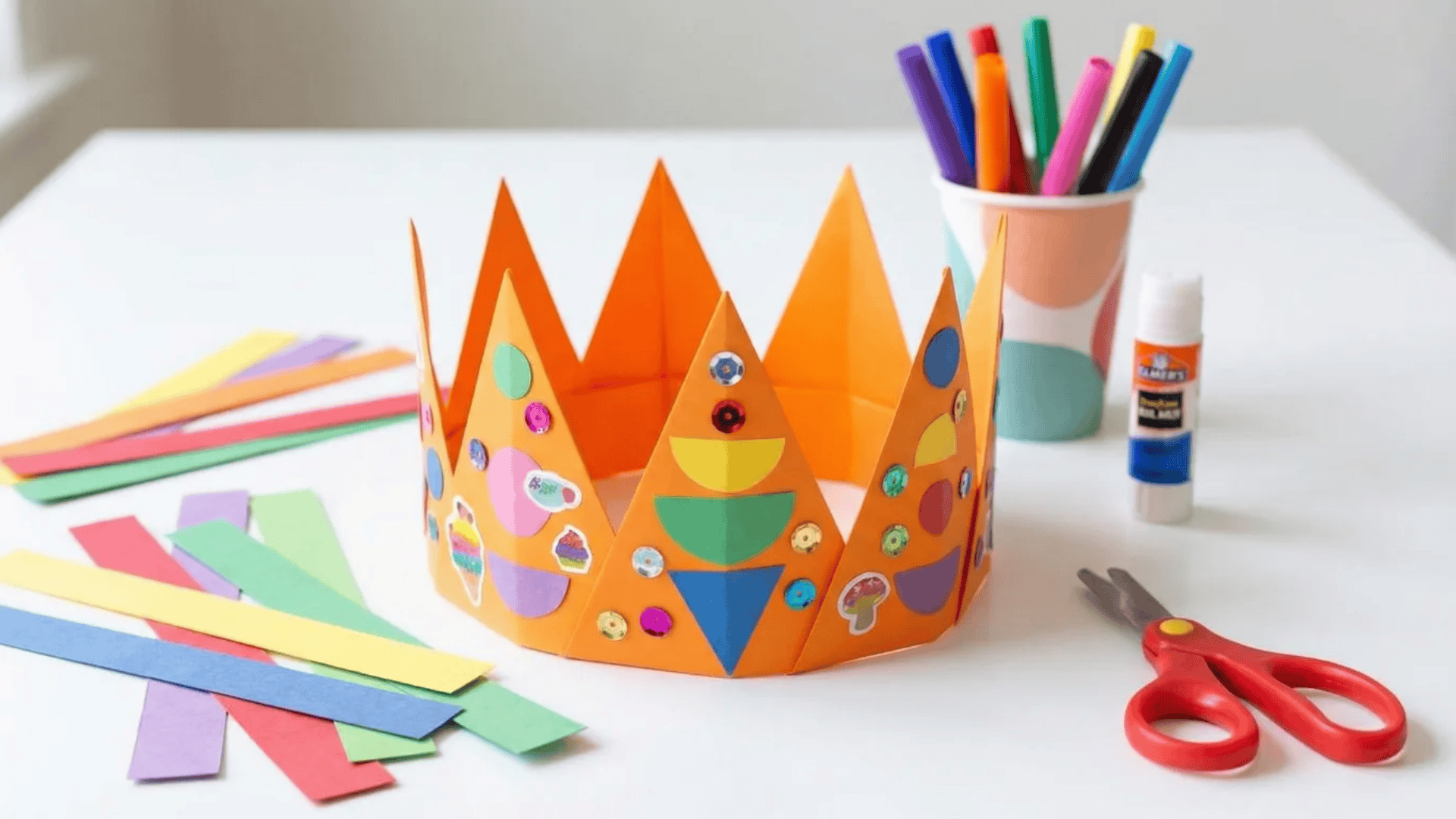 construction paper crown